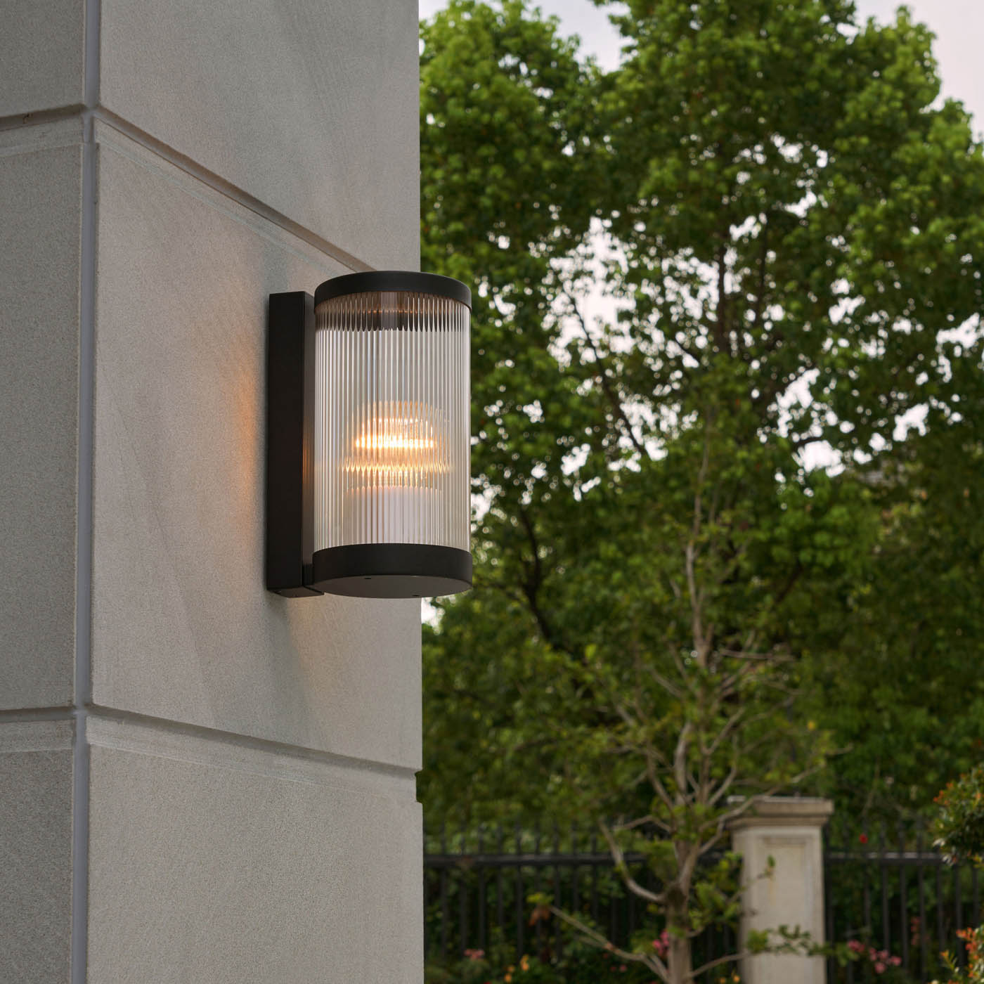 Outdoor Wall Light Matt Black Aluminium Plastic Garden Lamp Round Modern - Image 2