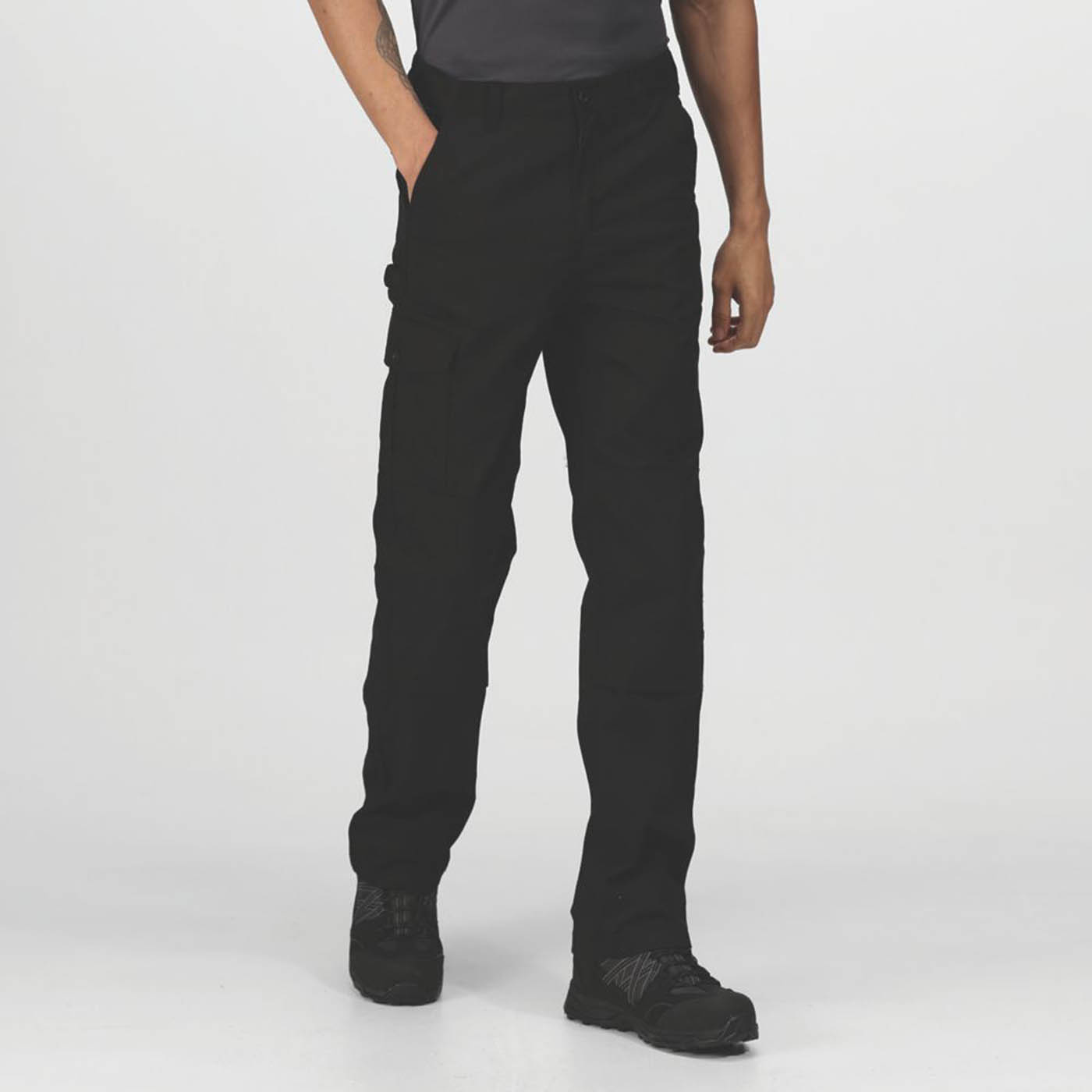 Regatta Work Trousers Mens Pro Cargo Classic Fit Black Multi Pockets 46W 33L - Image 3