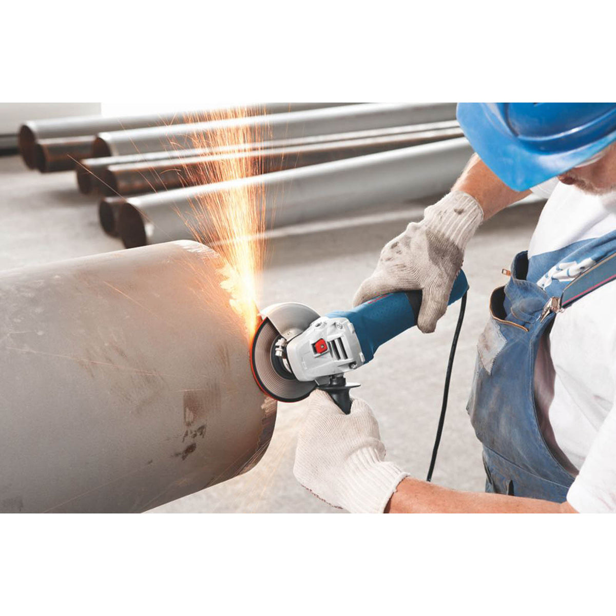 Bosch GWS 7-115 720W 4 1/2" Electric Angle Grinder 240V - Image 4