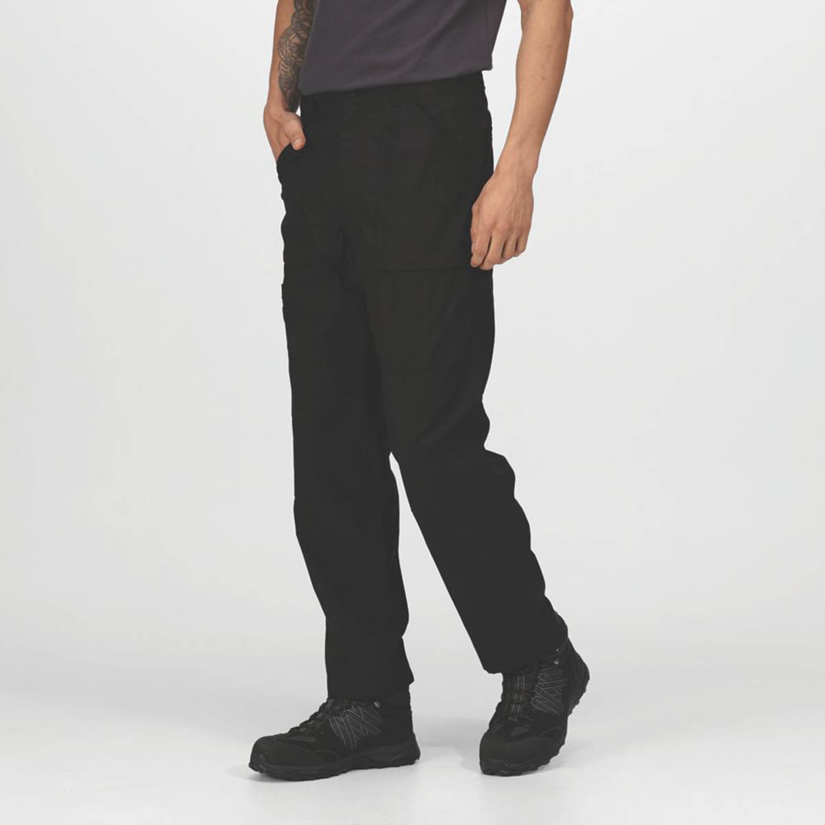 Regatta Work Trousers Mens Classic Fit Black Multi Pockets Cargo 32W 33L - Image 3