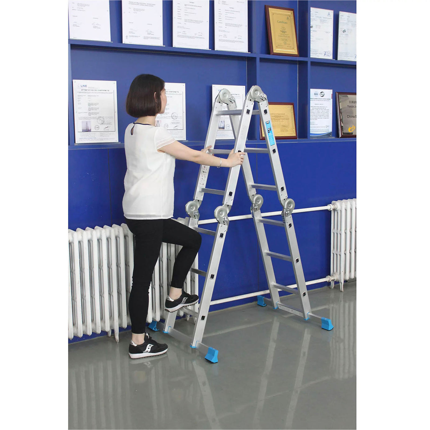 Mac Allister Folding Ladder Combination 3-Way 12 Tread Compact Non-Slip Feet - Image 8