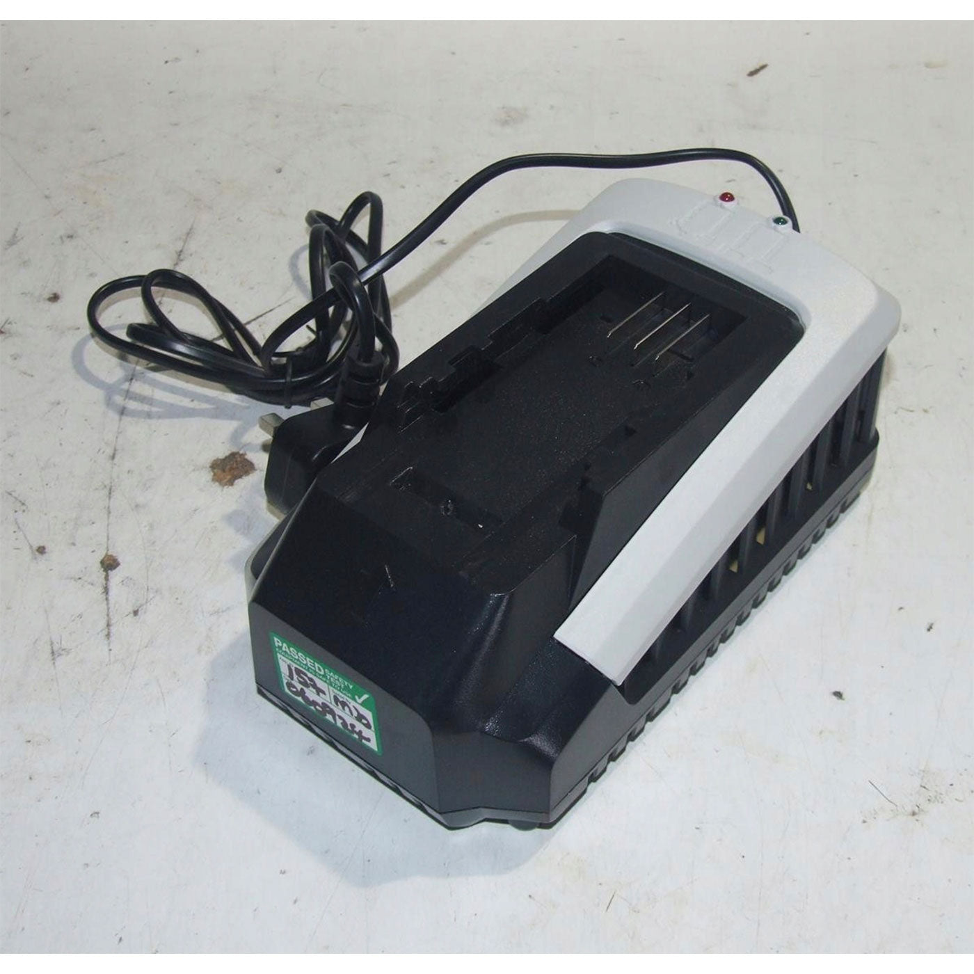 Mac Allister Battery Charger Fast 36V MC36-li-e2 Li-Ion Rapid Charge - Image 2