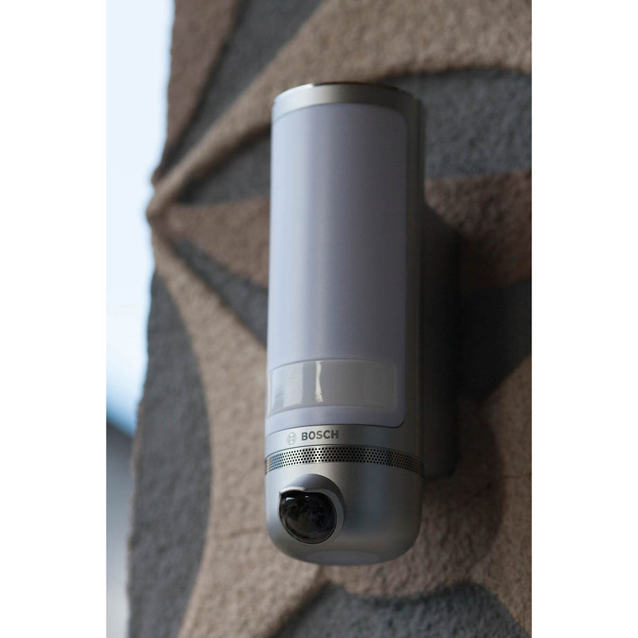 Bosch All-in-one Outdoor Camera Smart Home Silver SVO-1601-220 Mains Powered - Image 5