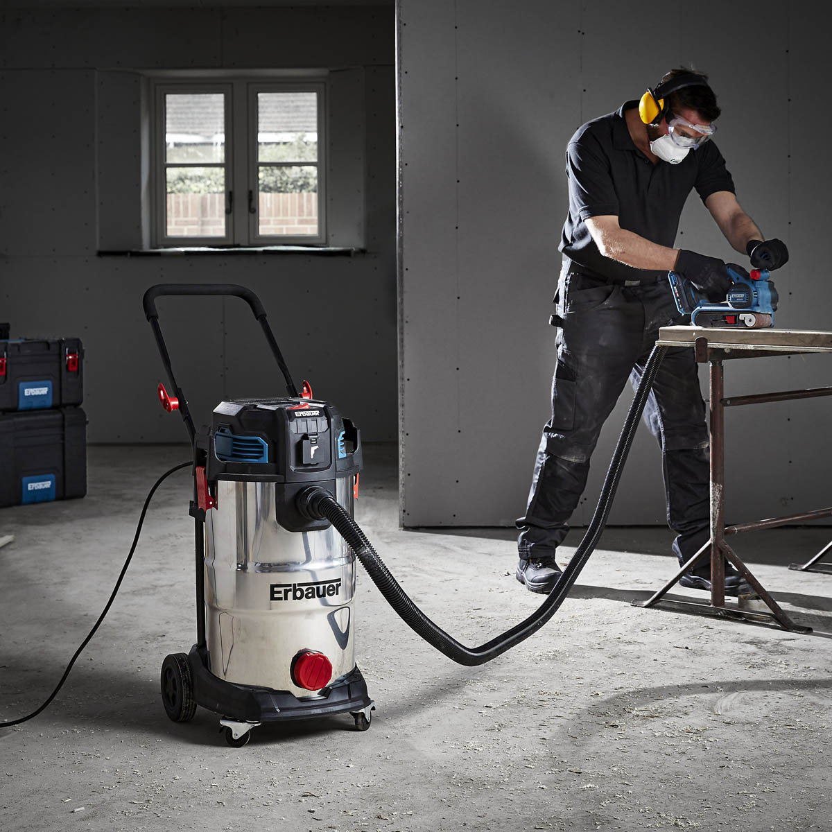 Erbauer Wet And Dry Vacuum Cleaner EWDV40L Corded Cylinder Powerful 1400W 40L - Image 2