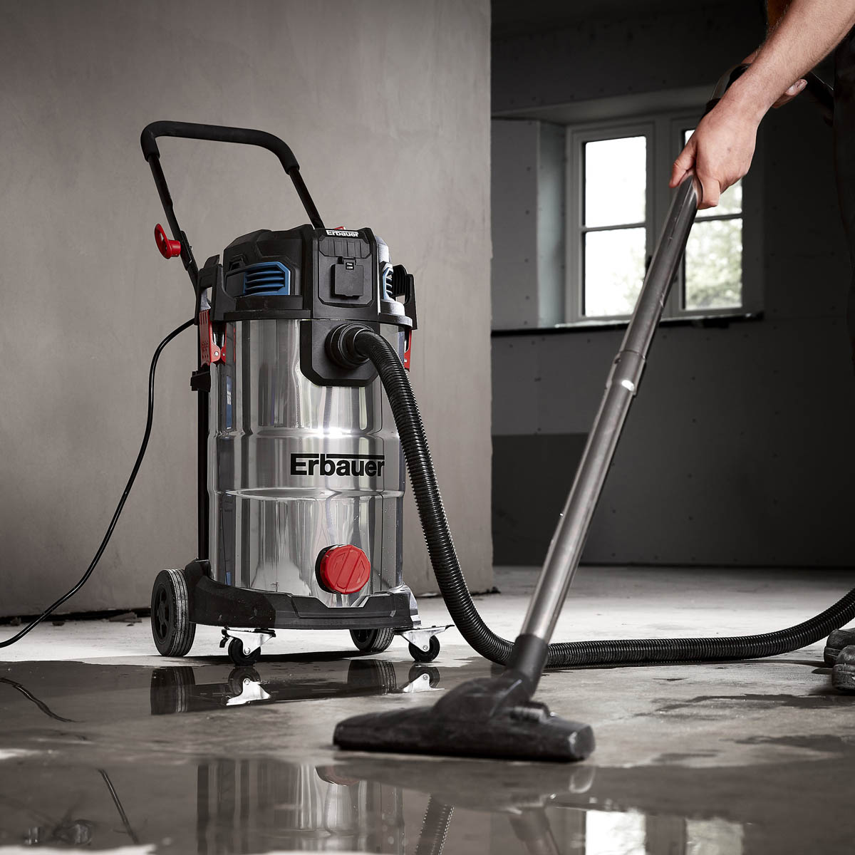 Erbauer Wet And Dry Vacuum Cleaner EWDV40L Corded Cylinder Powerful 1400W 40L - Image 3
