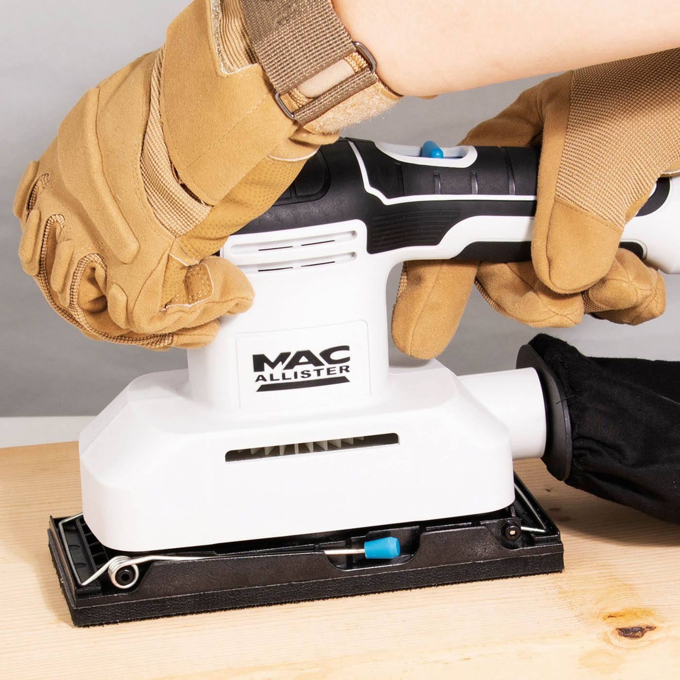 Mac Allister 1/3 Sheet Sander Electric MCB997SDR Soft Grip Compact 200W - Image 2