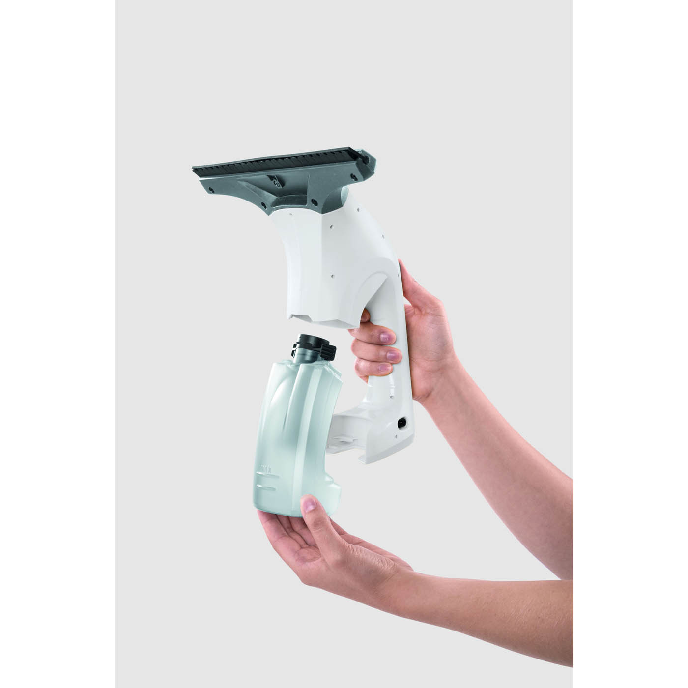 Karcher Window Vacuum Cleaner Lightweight WV1 Rechargeable Battery Powered - Image 4