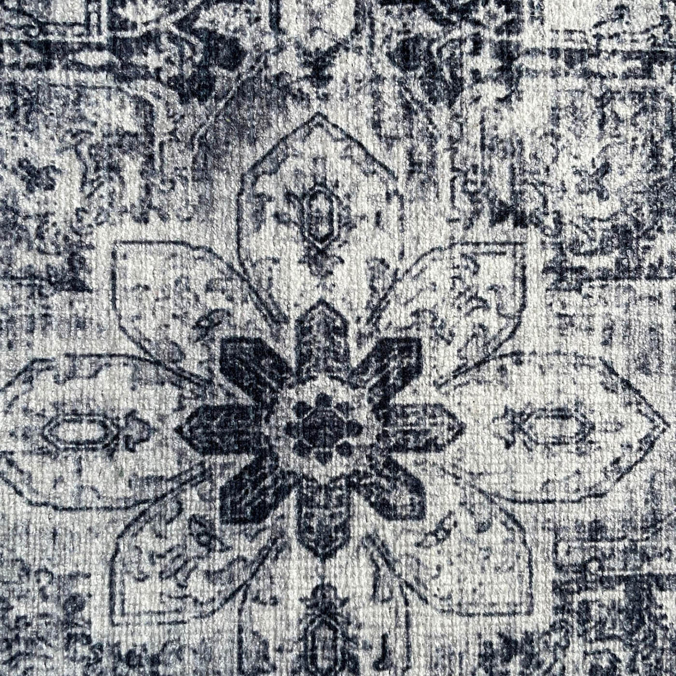 Persian Chenille Grey Traditional Medium Rug, (L)170cm x (W)120cm - Image 7