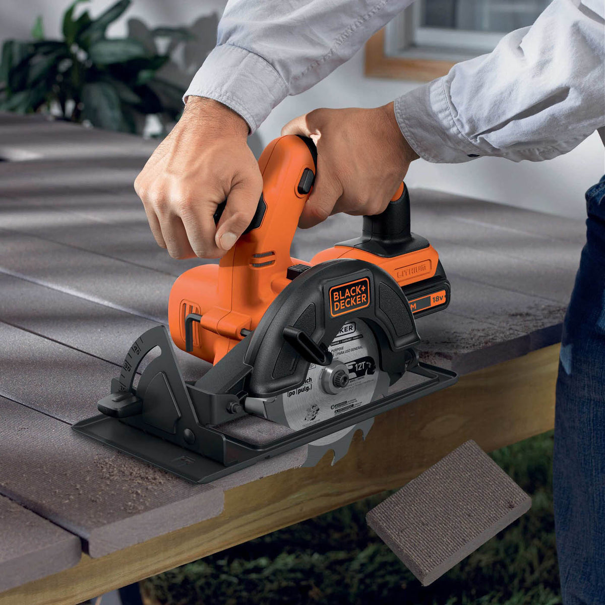 Black And Decker Circular Saw Cordless 18V Li-Ion BDCCS18N-XJ 140mm Body Only - Image 4