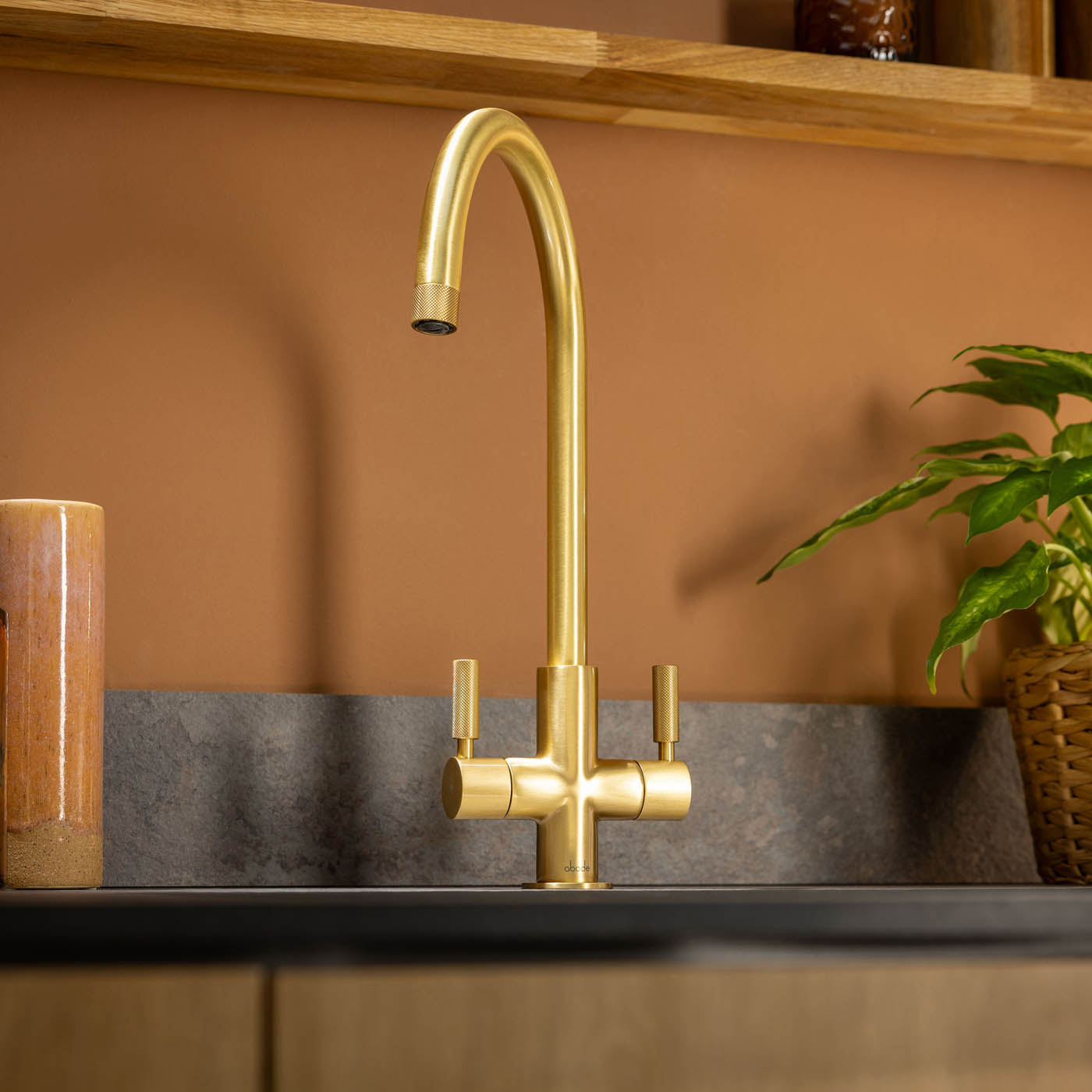 Abode Kitchen Sink Tap Mono Mixer Brass Effect Dual Lever Swivel Spout Faucet - Image 4