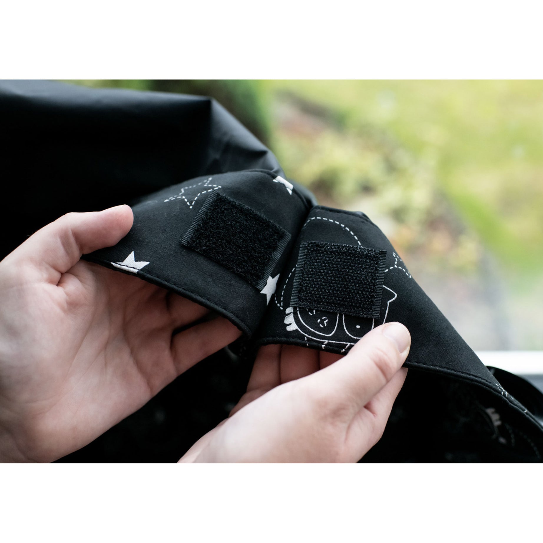 Tommee Tippee Portable Blackout Blind with Suction Cups Regular 125 x 99cm - Image 7