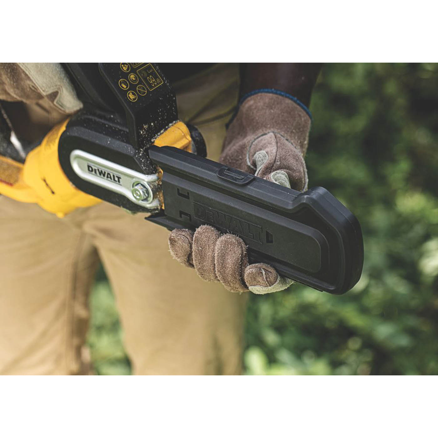 DEWALT Cordless Chainsaw  DCMPS520N-XJ 18V Li-Ion XR Brushless 20cm Pruning Bare - Image 6