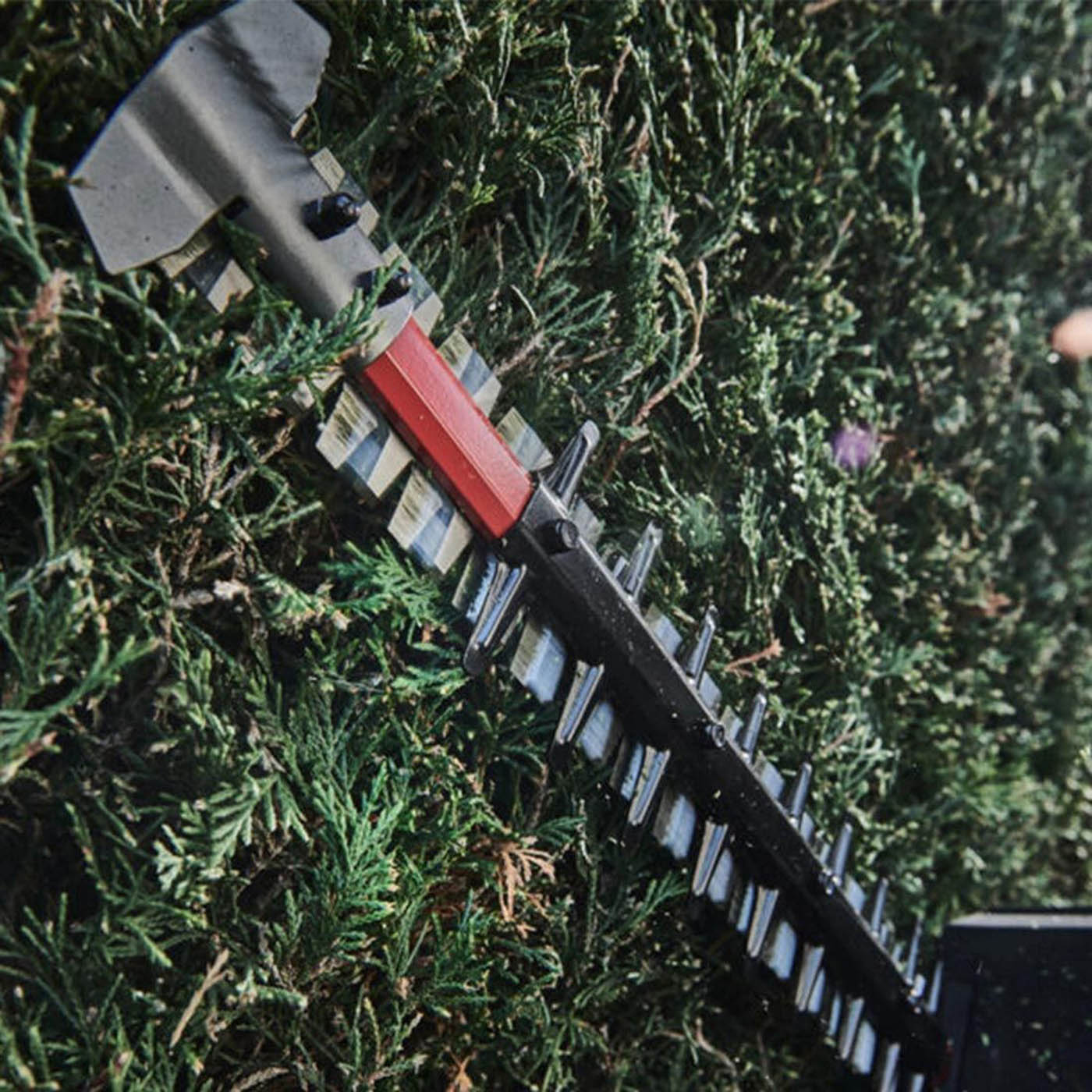 Milwaukee Hedge Trimmer Cordless 18V Li-Ion M18 FUEL FHET45-0 45cm Body Only - Image 7