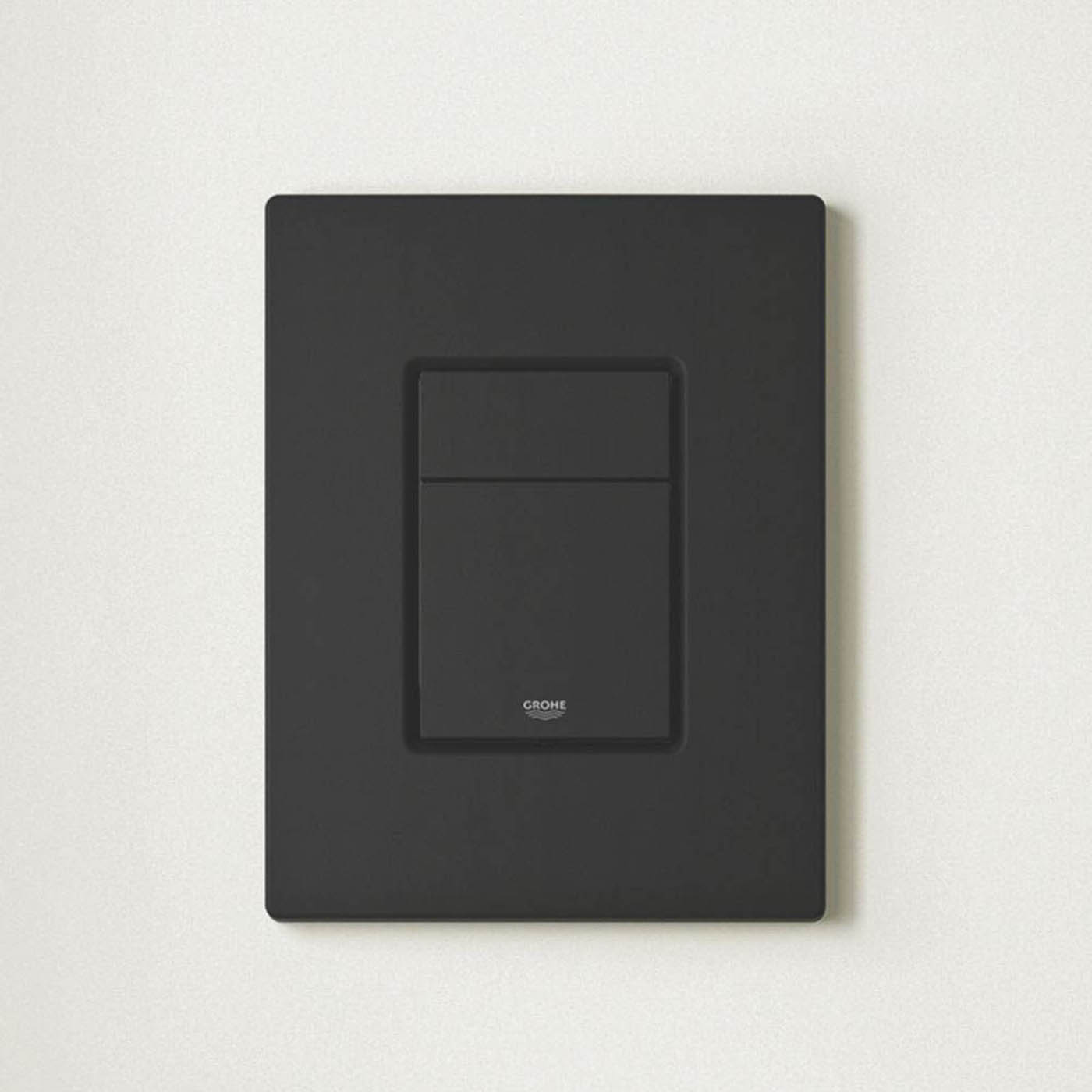 Grohe Solido Matt Black 3-in-1 Toilet Frame 1130mm - Image 5