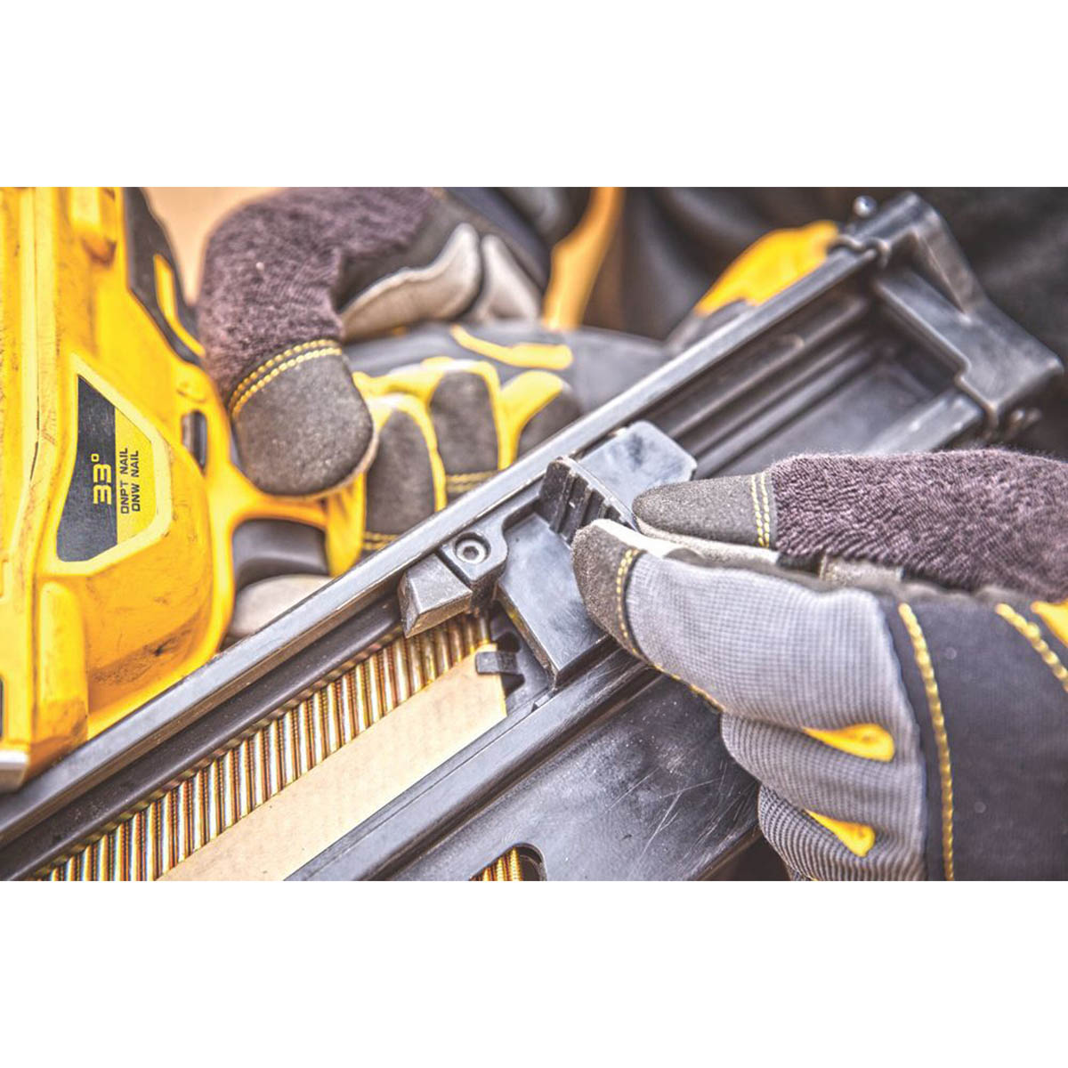 DeWalt Nail Gun First Fix Cordless DCN930N 90mm 18V Li-Ion XR Body Only - Image 5