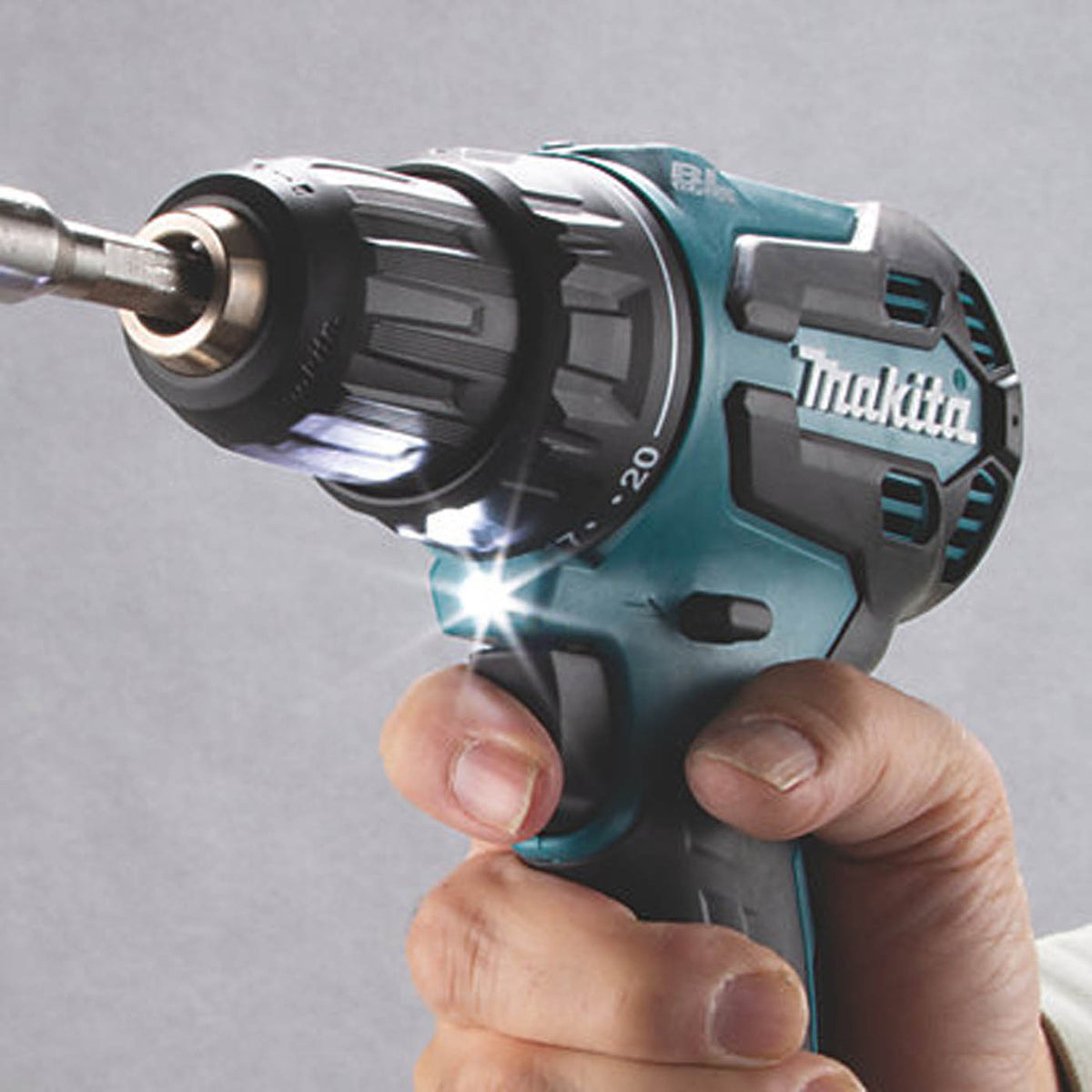 Makita Combi Drill Cordless 18V 3.0Ah Li-Ion DHP490SFX2 Drill Bit Set Brushless - Image 4